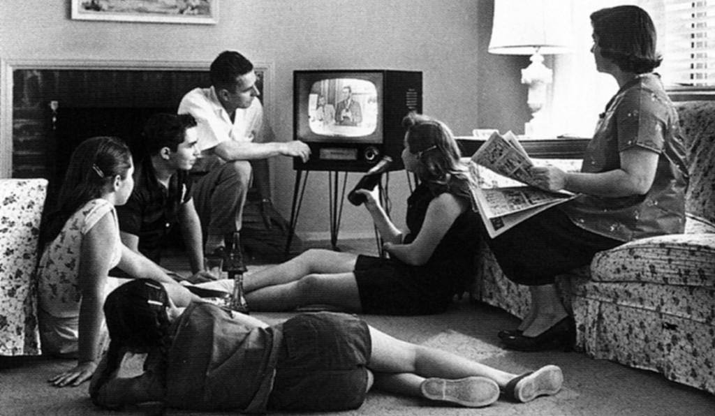 Family_watching_television_1958